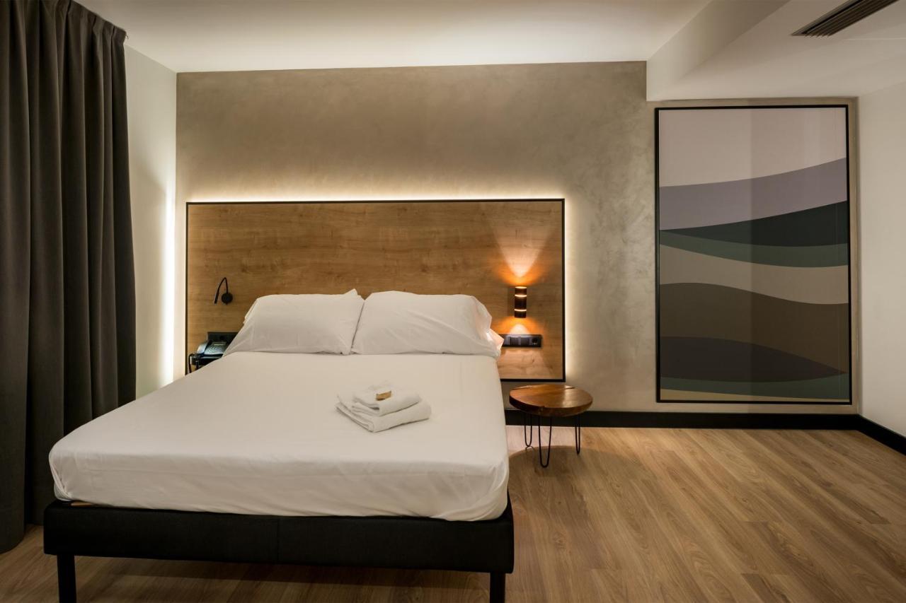 Ibis Styles Figueres Ronda Hotel Exterior photo